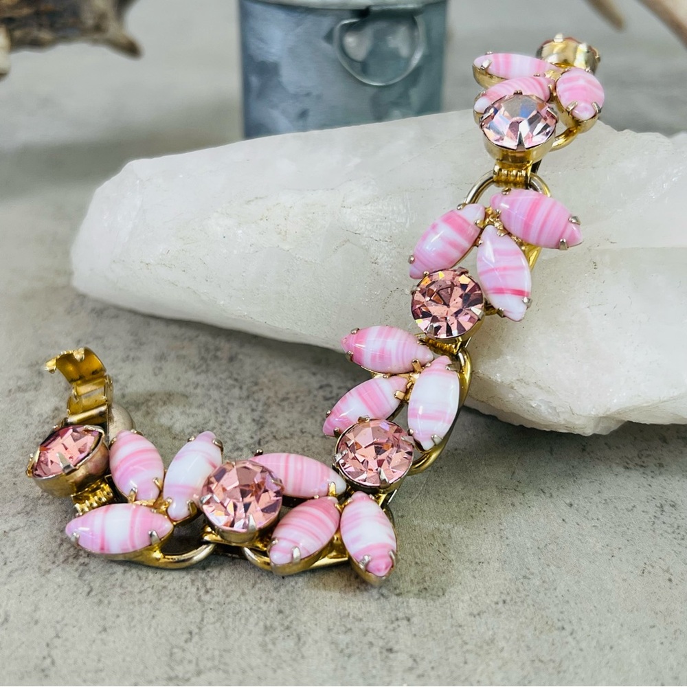 Vintage Juliana Pink White Swirl Milk Glass and Rhinestone Bracelet 6.75in - Picture 10 of 14